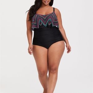🏝  Black Neon Chevron Flounce Swimsuit (3x) 🏝